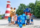 Ravensburger Spieleland_Maskottchen mit Kinder 08.07..jpg